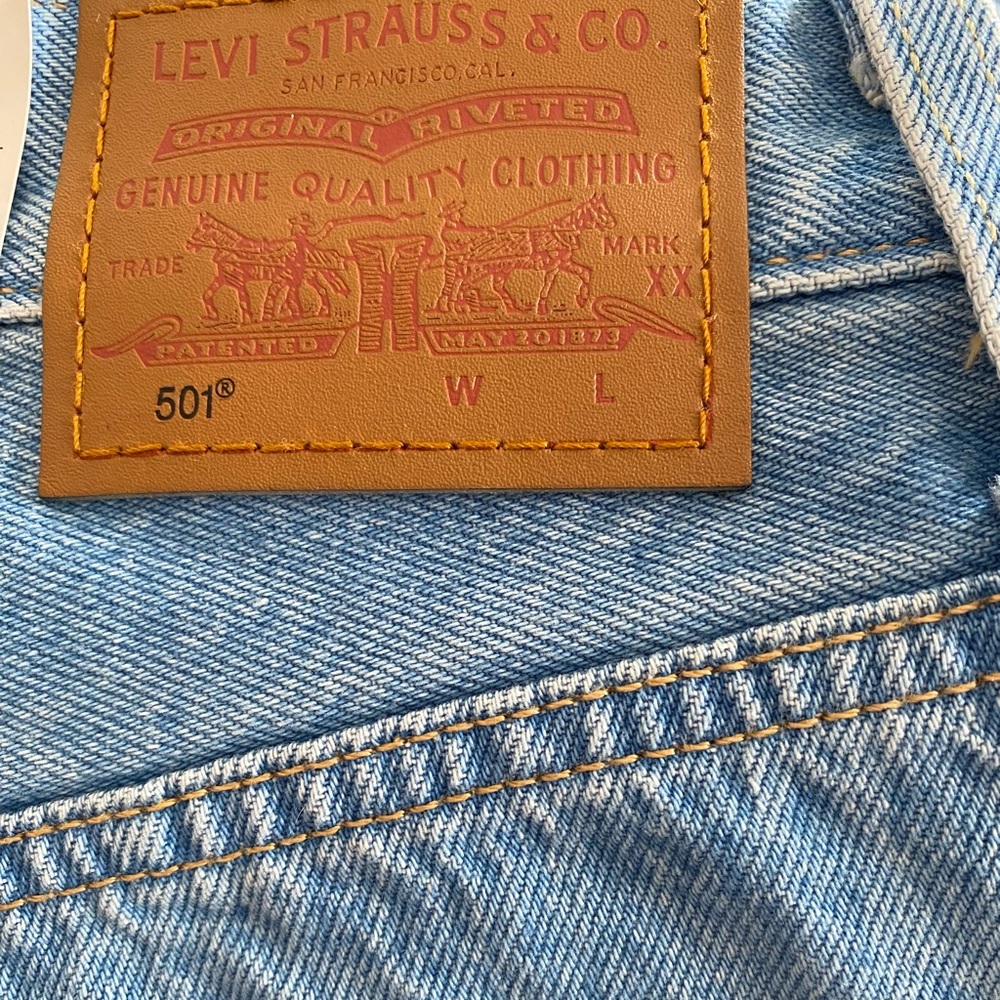 Levi’s 501 Premium Denim Short - Picture 4 of 5